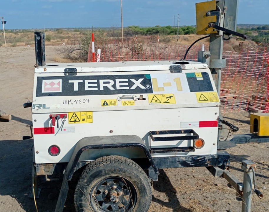 TORRE DE ILUMINACION TEREX / RL4